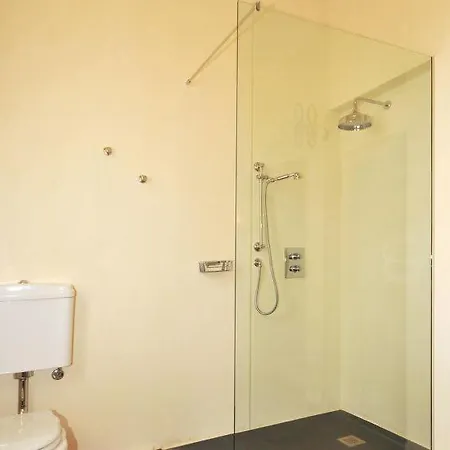 Prázdninový dům Madonna Di Loreto Sleeps 12 Pool Wifi *