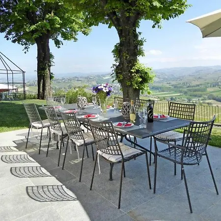 Madonna Di Loreto Sleeps 12 Pool Wifi Costigliole d'Asti