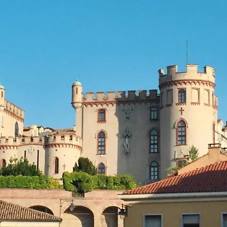 Prázdninový dům Madonna Di Loreto Sleeps 12 Pool Wifi Costigliole d'Asti